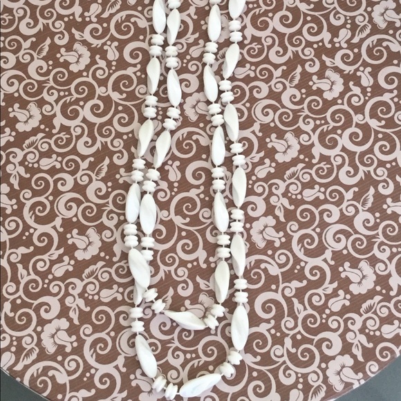 White Acrylic Bead Necklace - Picture 3 of 3